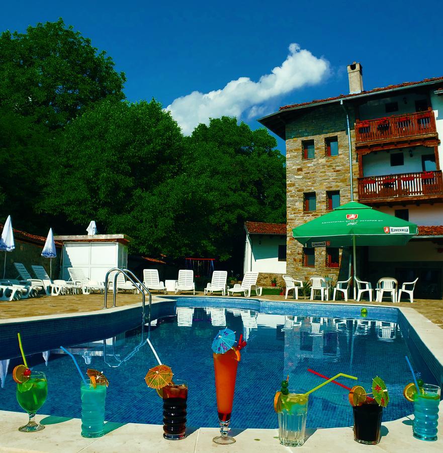 Yakovtsi Inn Buitenkant foto
